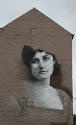 Mural of Maud Gonne on the side of a building
