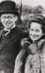 Photo of Alexander Korda and Merle Oberon