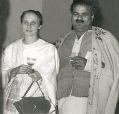 Photo of Freda Bedi and Baba Pyare Lal Bedi