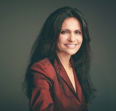 Lata Sharma Headshot