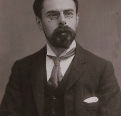 Photo of Laurence Housman